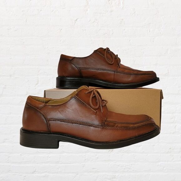 Dockers Men's Size 10 Brown Leather Square Toe Oxfords with Comfort Heels - Picture 1 of 13